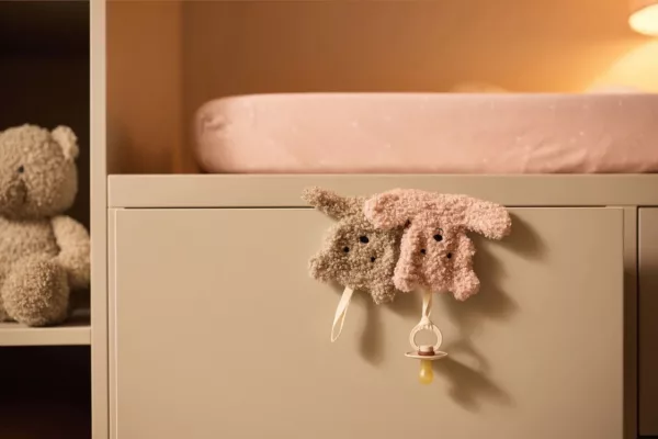Doudou ours et attache tétine – Image 7