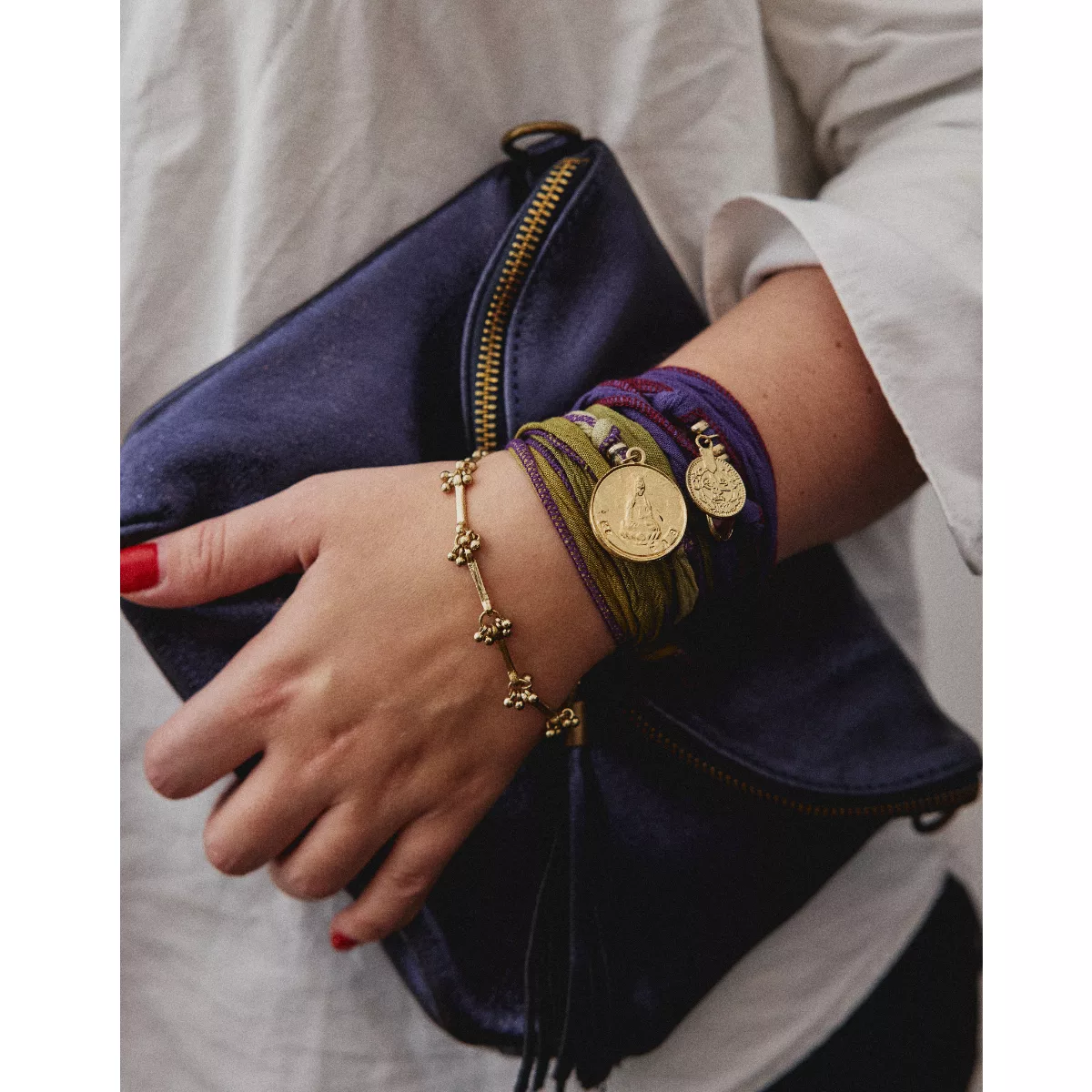 Bracelet ruban de soie | Rouge grenade – Image 2